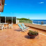 아파트 168b - La Terrazza Sul Mare, Casa A 10 Minuti Da Spiaggia, Parcheggio Privato Gratis