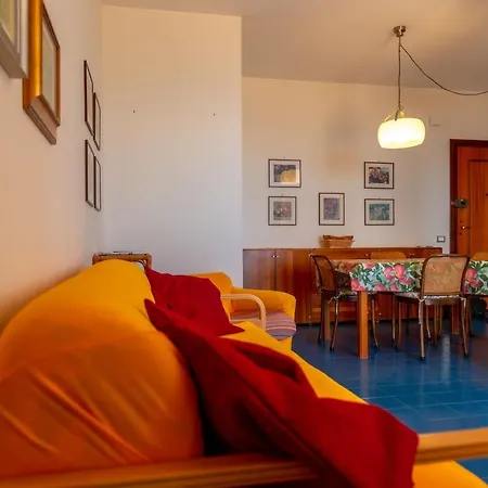 168b - La Terrazza Sul Mare, Casa A 10 Minuti Da Spiaggia, Parcheggio Privato Gratis